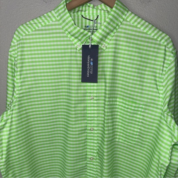 Vineyard Vines NWT Mens On the Go Performance Button Down Shirt - Picture 2 of 9
